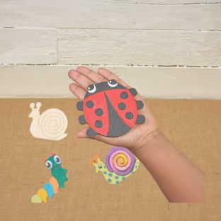 Colorations® Summer Garden Friends Magnet Craft Kit – Makes 12 Crafts