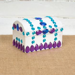 Colorations® Winter Gem Treasure Chest Craft Kit - Makes 12 Crafts