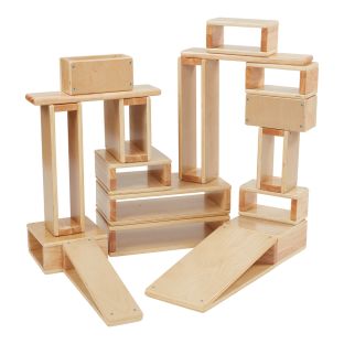 Wooden Hollow Blocks 18-Piece Set - Natural