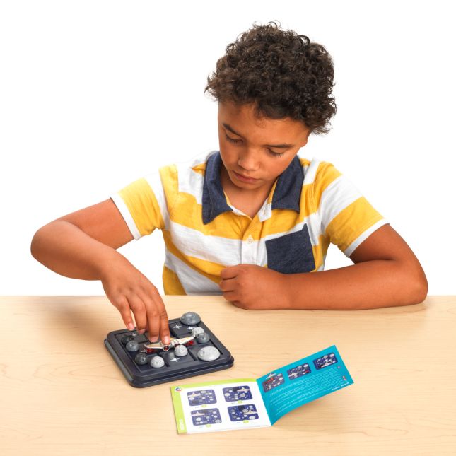 Asteroid Escape Travel Sliding Puzzle Game