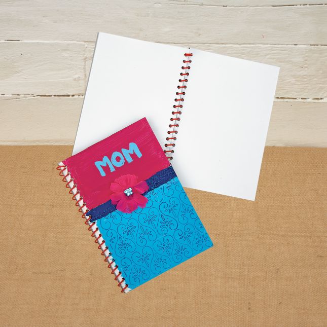 Colorations® Mother’s Day Memory Journal Creations – Makes 24 Craft Kits