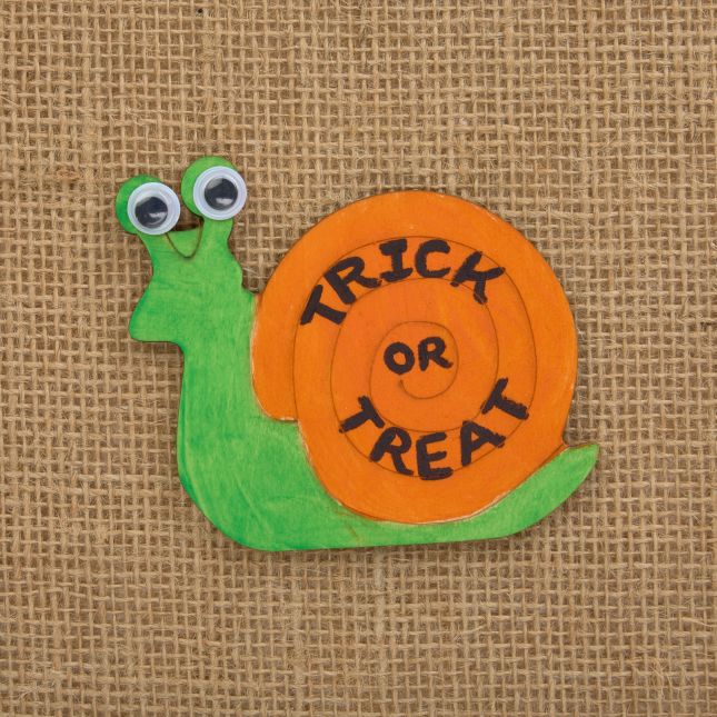 Colorations® Halloween Spooky Garden Friends Craft Kit –