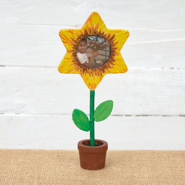 Colorations® Thanksgiving Flower Pot Frame Craft Kit – Makes 12 Crafts