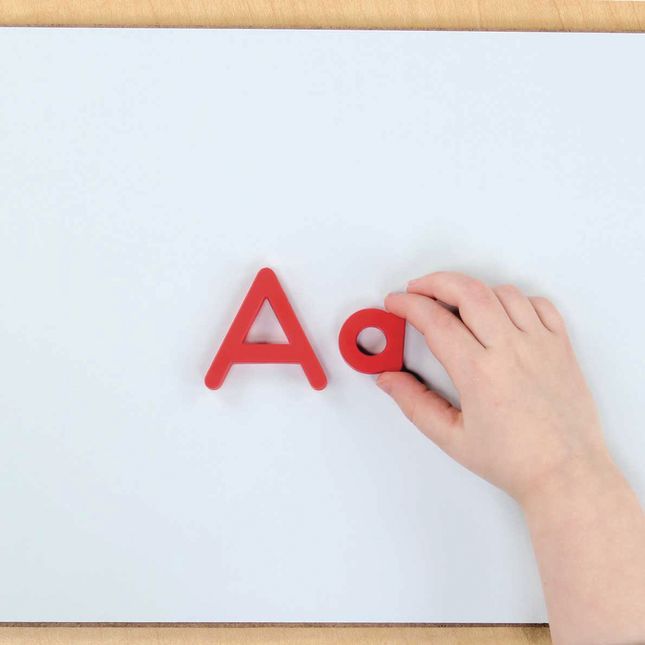 EZread™ Plastic Magnetic Letter Set