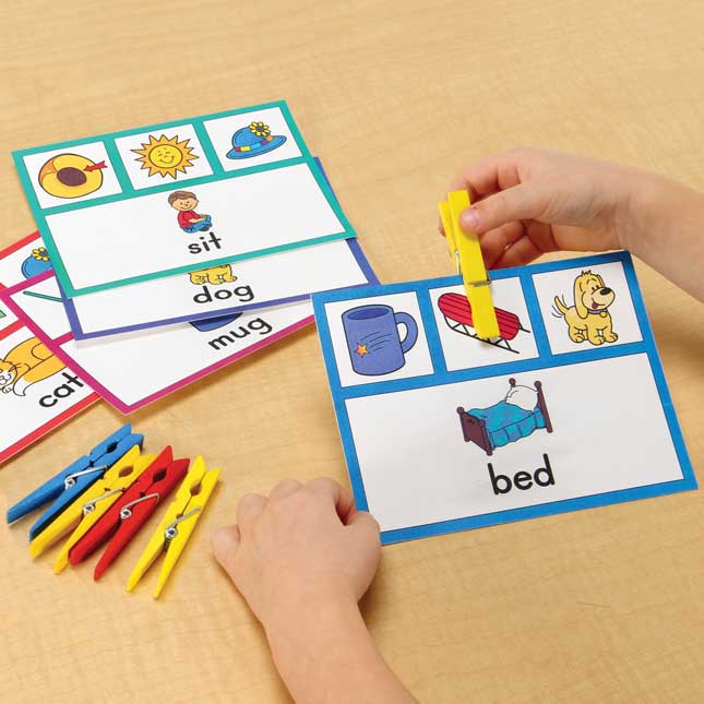 Rhyming Words Clip 'N' Check Kit